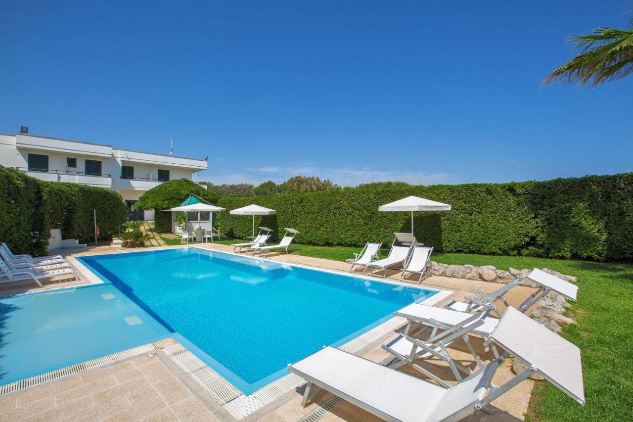 Residence Punta Cassano - In Piscina Sulla Spiaggia Di Sabbia 산포카 외부 사진