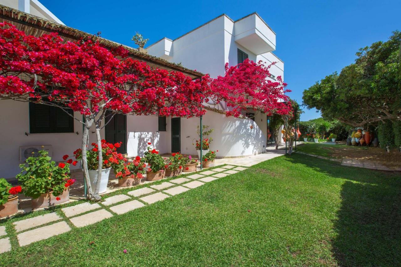 Residence Punta Cassano - In Piscina Sulla Spiaggia Di Sabbia 산포카 외부 사진